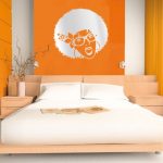 Экстравагантный стиль спальни в оранжевом цвете